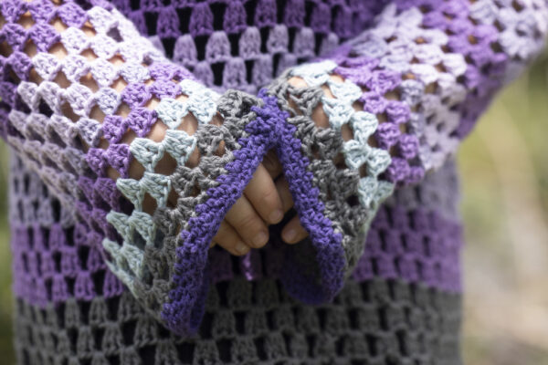 LS44 - Purple/Grey Cotton Crocheted Top (Size M/14) - Image 5