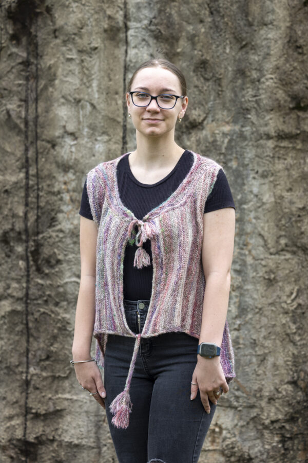 KH464 vest handspun knitted Size m/l - Image 6